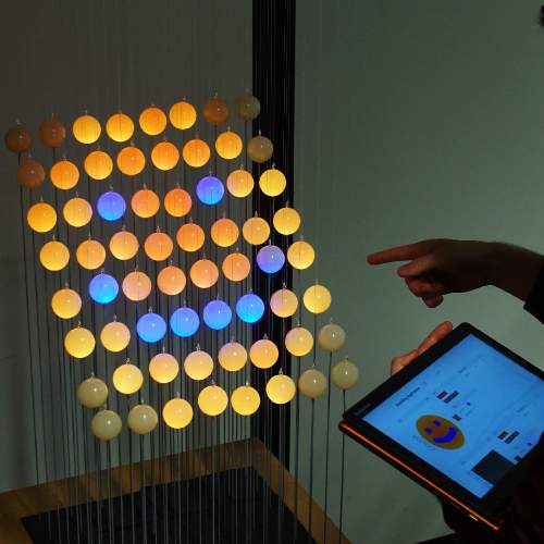 STRAIDE: A Research Platform for Shape-Changing Spatial Displays based on Actuated Strings